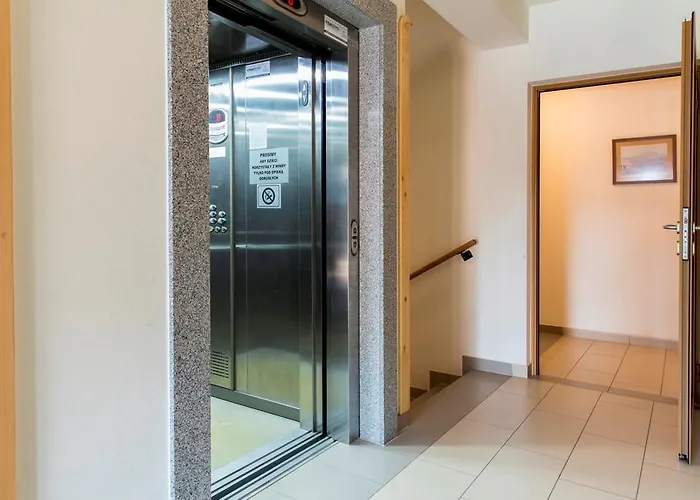 波尔兰公寓 * 扎科帕内